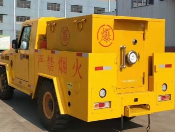 爱民凯龙爆破器材运输车：保障爆破任务的安全运行